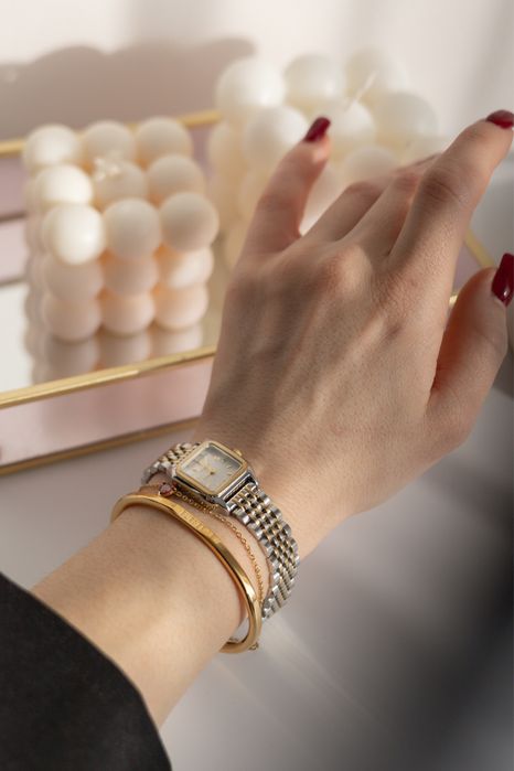 стильний годинник модель Macy Gold Silver burker