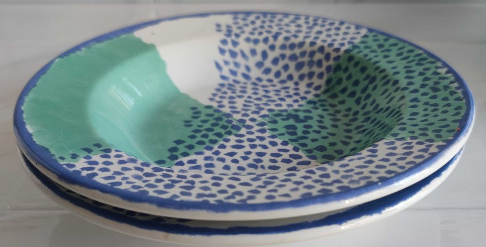 Pratos, em cerâmica