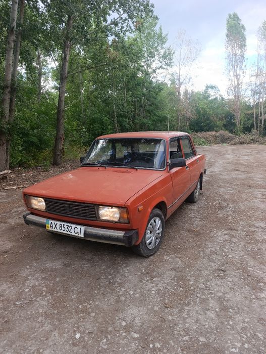 Продам ваз 2105.