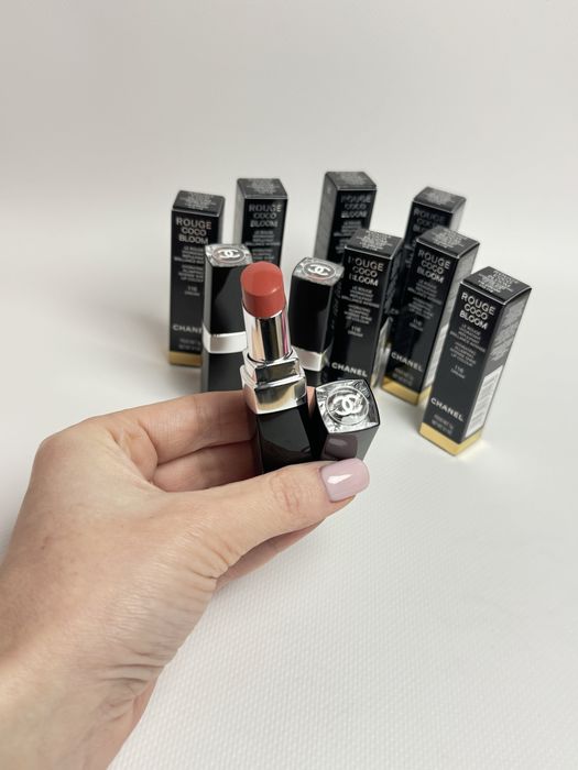 Помада Chanel 116  зволожуюча