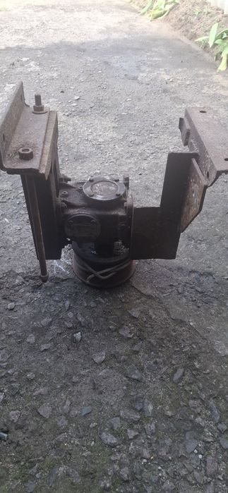 Лебедка червячная ручная