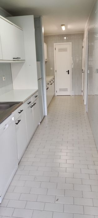 T2 + 2  com lugar garagem