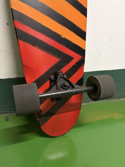 Longboard em bom estado