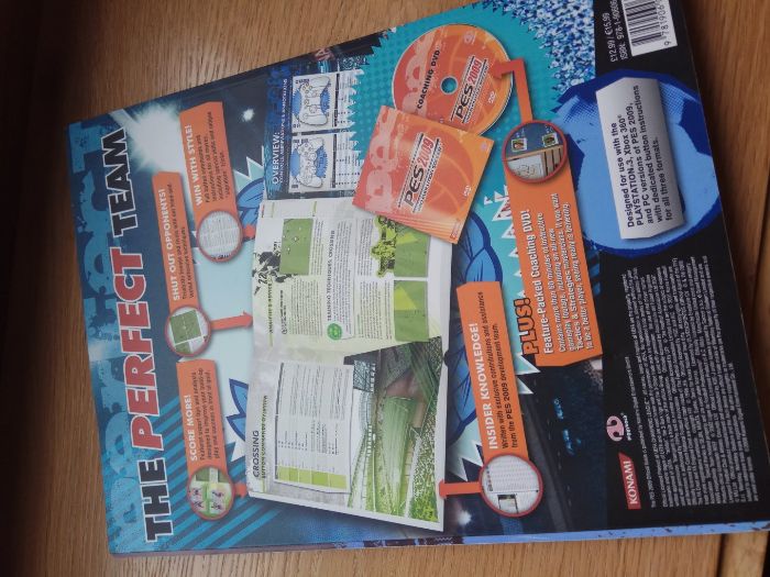 Guia de jogo para Pro Evolution Soccer 2009, inclui DVD