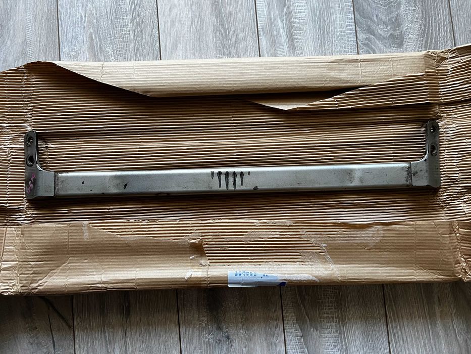 Нижня розпорка Subaru Legacy\Outback