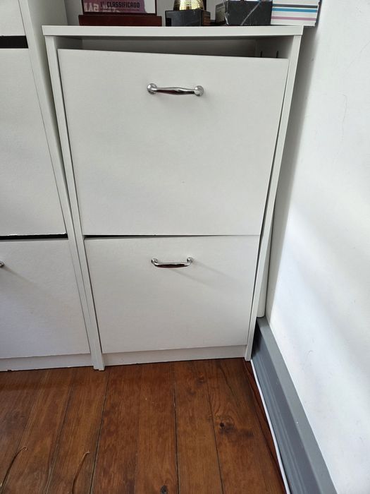 Vende-se sapateira Bissa Ikea