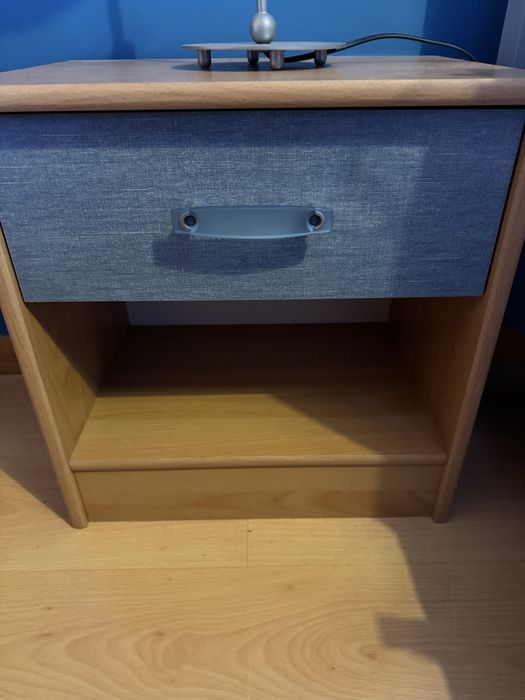 Comoda + mesa de cabeceira