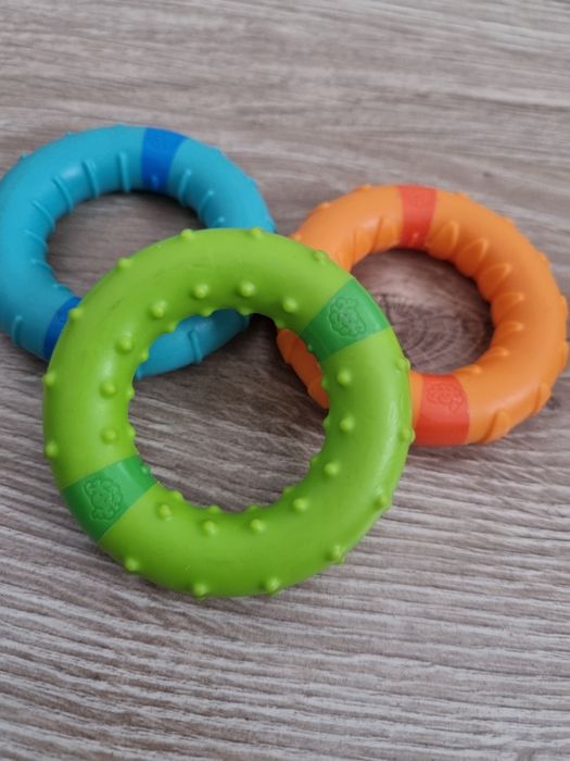 Fat brain toys kółka magnetyczne gryzaki sensoryczne