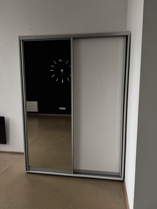 Біла шафа купе,в хорошому стані