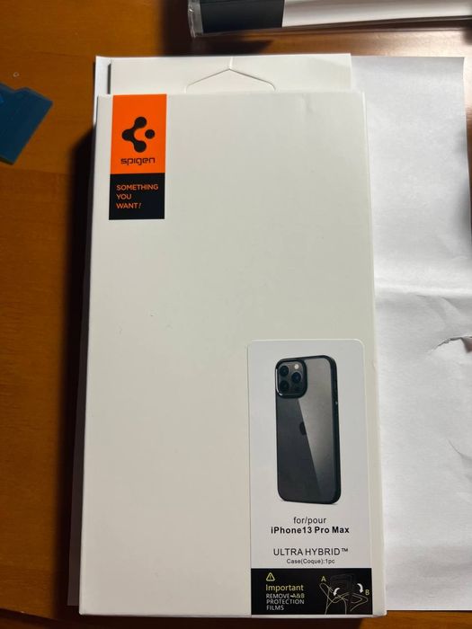 Чехол на 13 про макс Spigen Ultra Hybrid новый