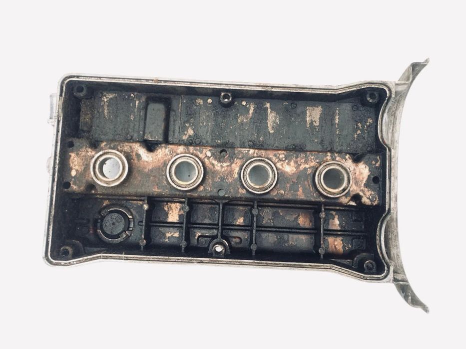Клапанна кришка Daewoo Lanos Nexia Nubira 1.5 1.6 16V