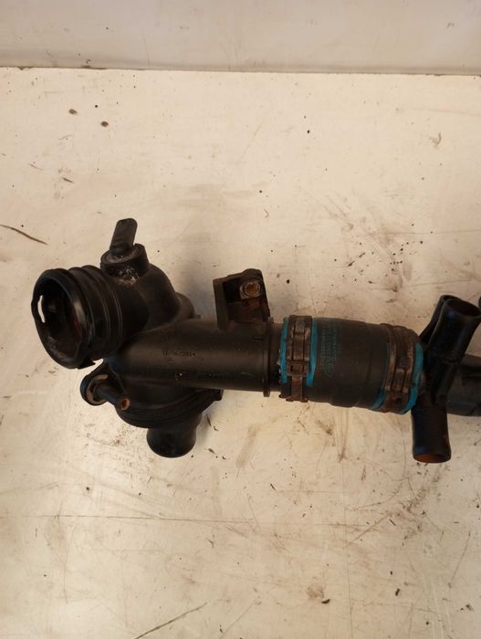 Suporte Filtro Combustível e Falange de Água Mercedes OM651 (A6512001556)