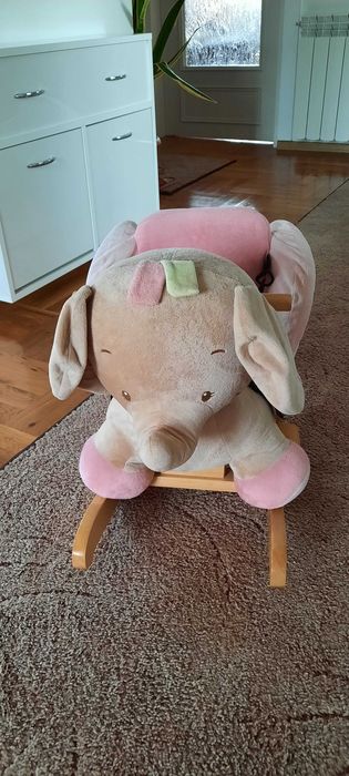 Nattou bujak, slon, slonik na biegunach