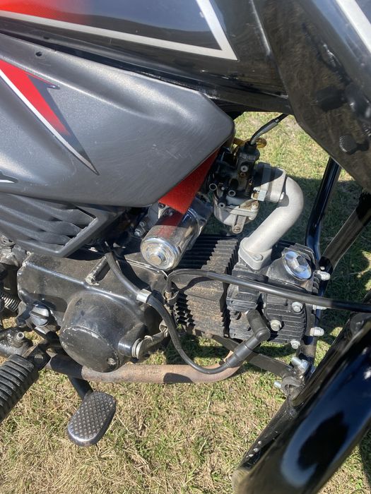 Прадоється  мотоцикл спарк 125 кубів