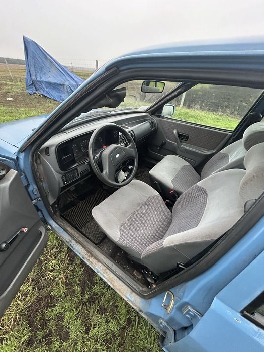 Ford Escort машина