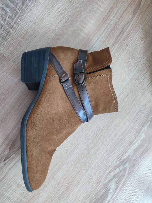 Botki zamszowe Tamaris