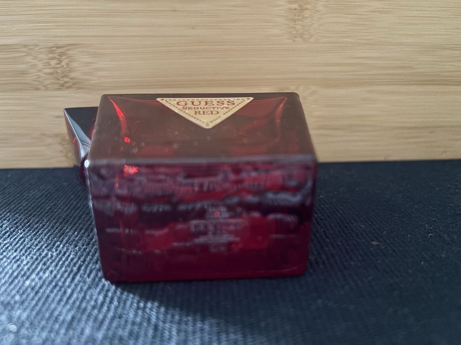 58 Guess seductife red 50 ml