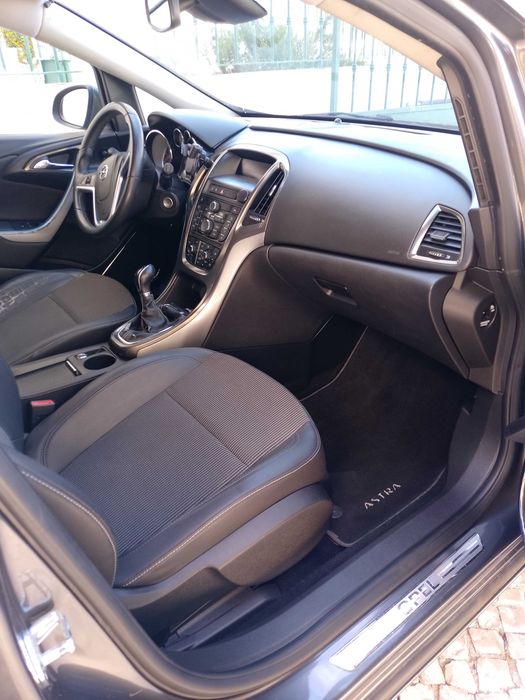 Opel astra 1.7 2011