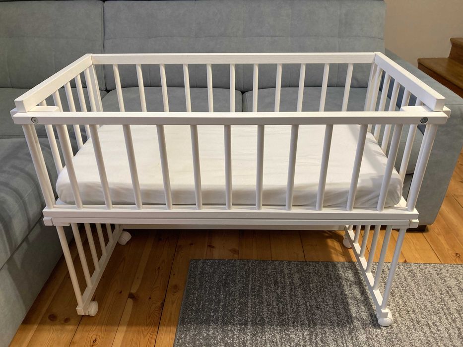 Łóżeczko niemowlęce / dostawka