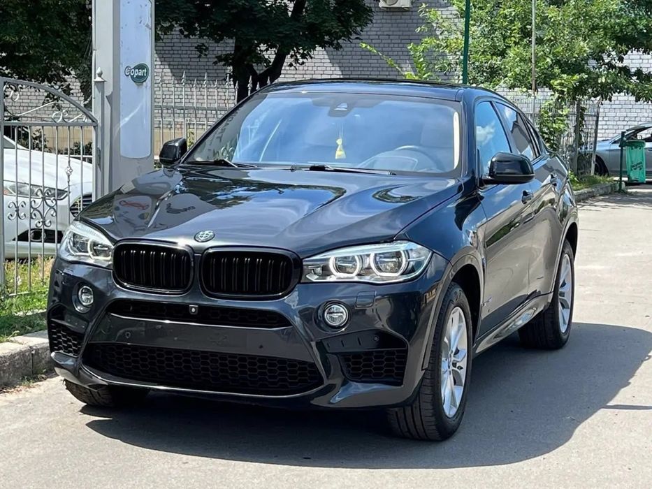 автомобиль BMW X6