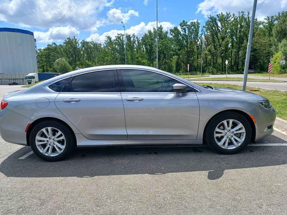 Chrysler 200 2016