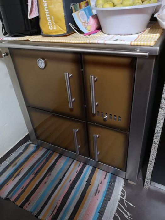 Vendo fogão a lenha