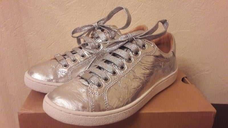 Кеди ugg milo silver vintage us 7,5 ( eur 38,0)