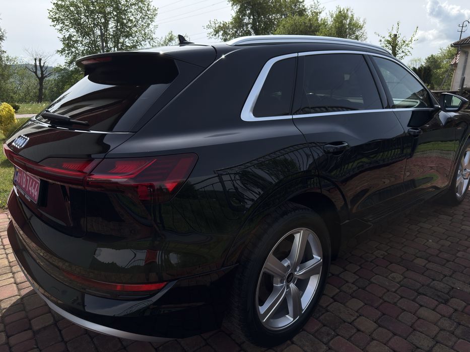 Audi E-tron  55  95Kwt 408 к.с Європа!!