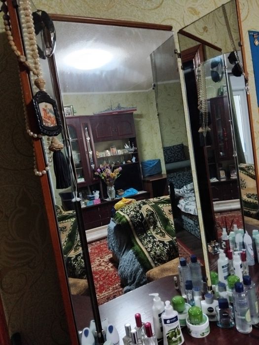 Дзеркало "Трюмо"