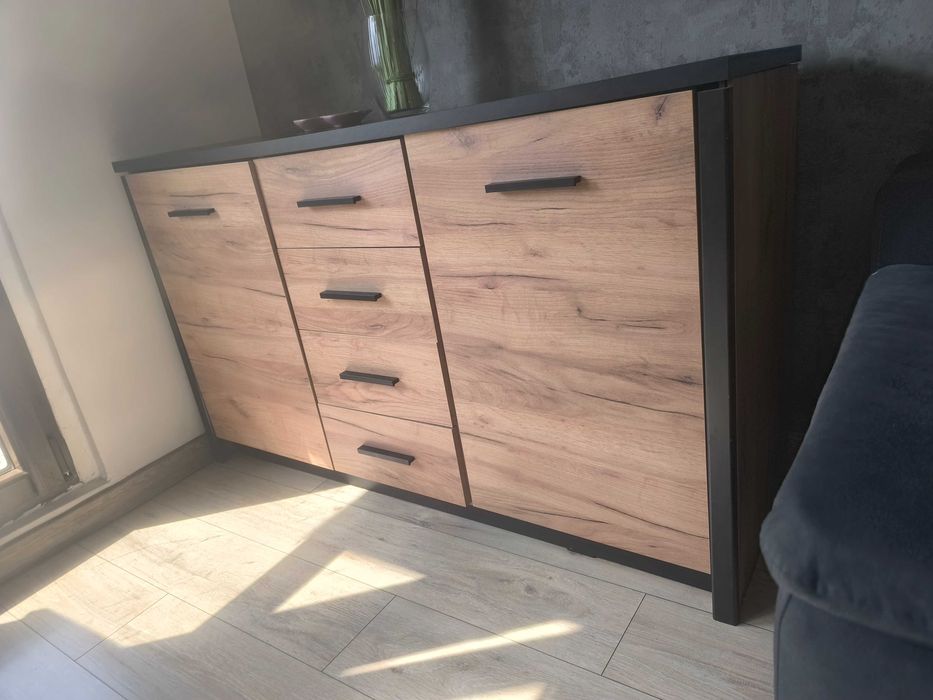 Elegancka komoda