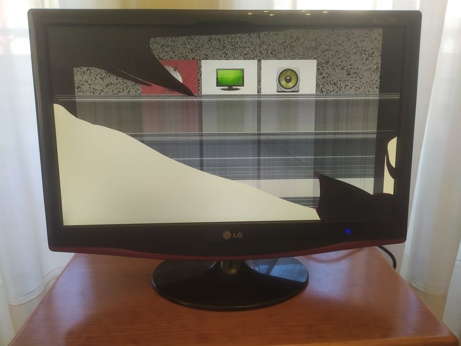 Televisão LG flatron m237wd-pz para aproveitamento de peças