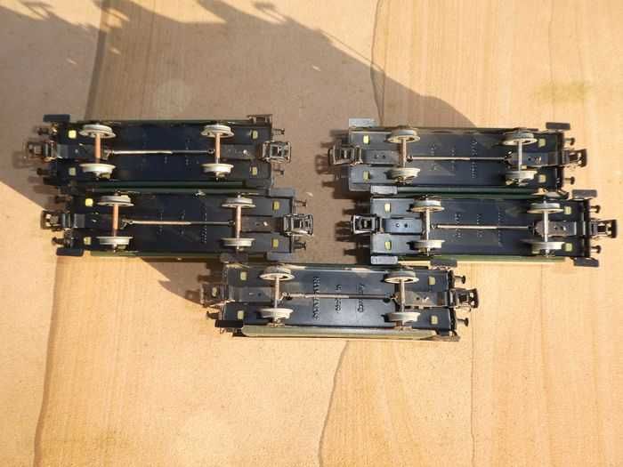 comboio eletrico a escala Ho 1.8764365292271233123