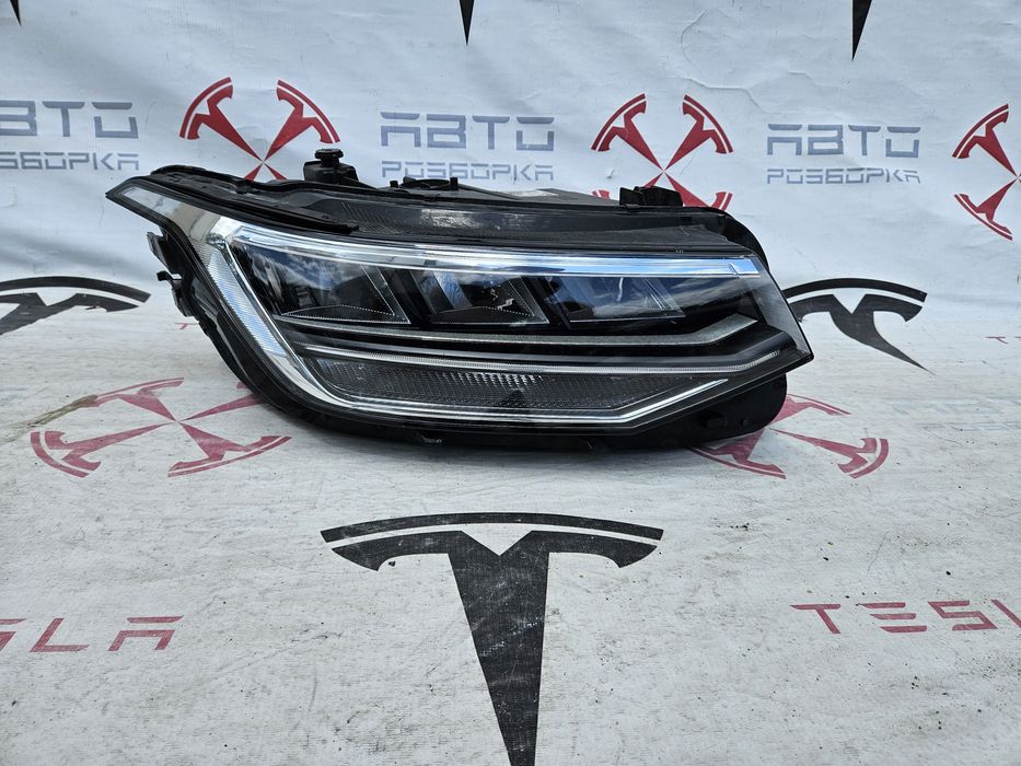Фара права VW Tiguan 2021-2024р.