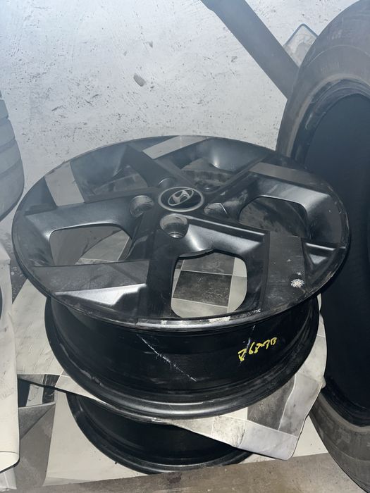 Продам диски хундай венью 17