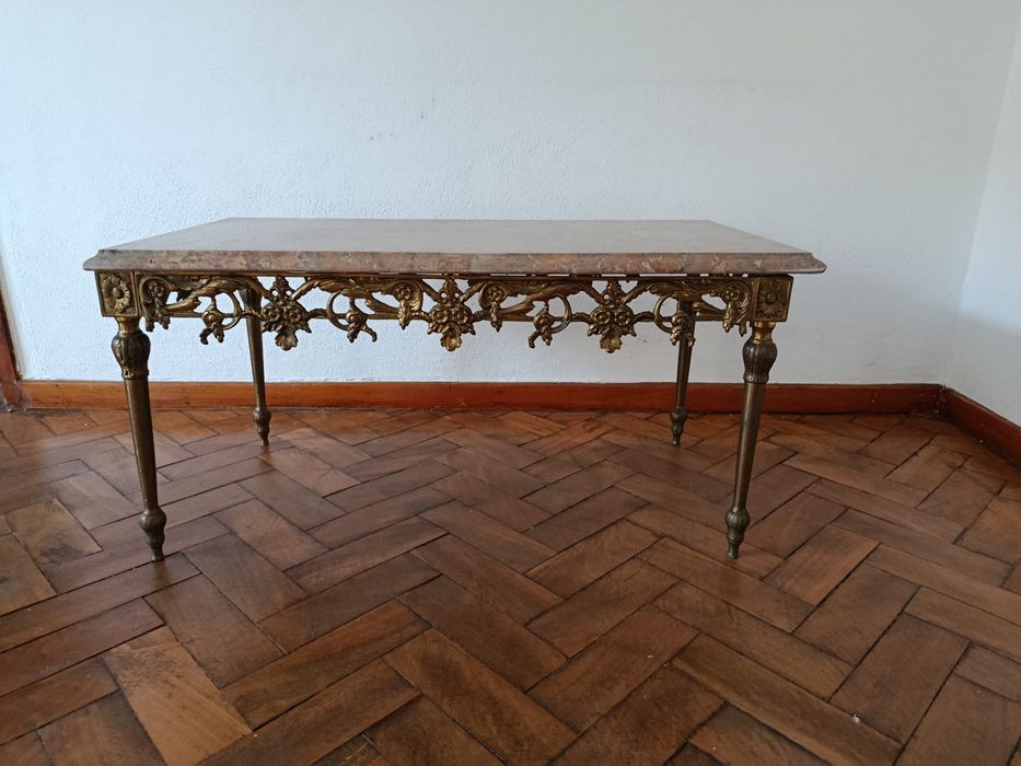 Mesa de centro antiga
