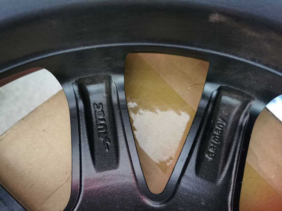 Felga aluminiowa Alutec 6J 15" ET38 5x100 nowa