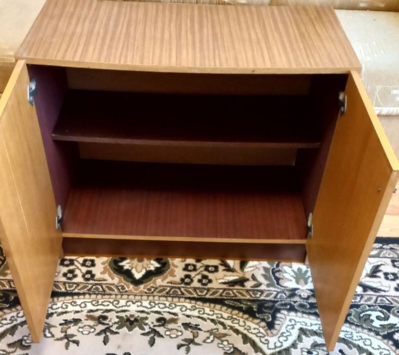 Шафи, тумбочки, комод