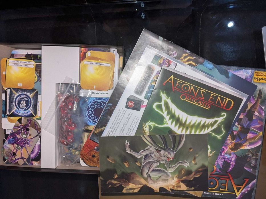 Diversos jogos de tabuleiro - Gloomhaven, Aeons End, Mage Knight