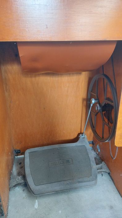 Máquina de costura singer de pedal