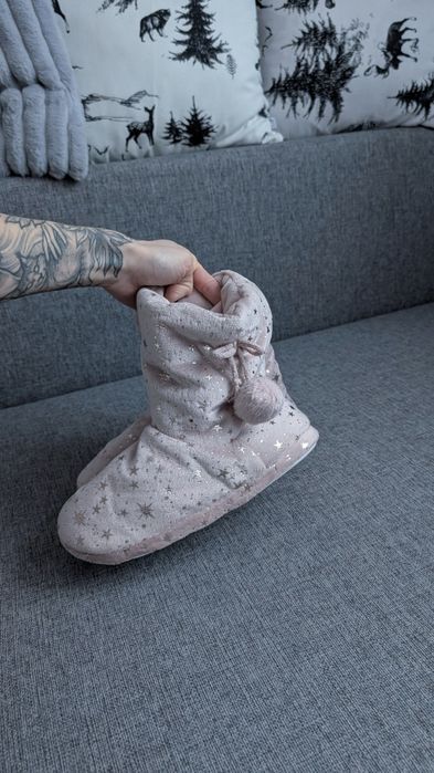 Nowe damskie różowe kapcie papucie papcie wysokie ciepłe 38/39