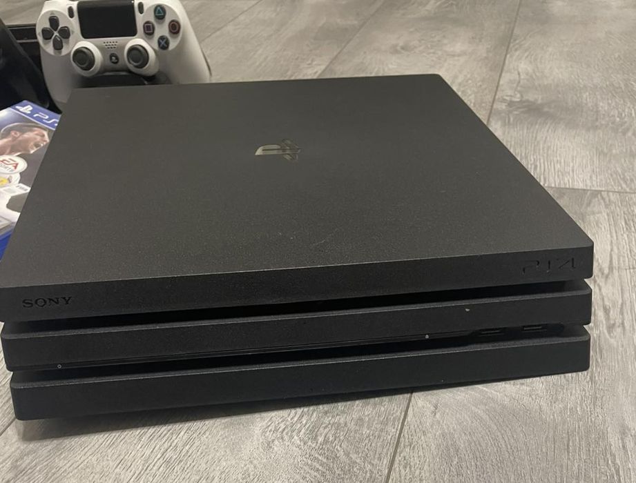 Sony Plai Station 4 PS4 + охолоджувач