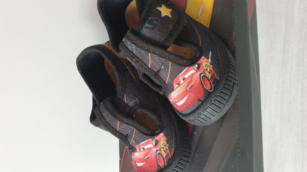 Papucie kapcie buty po domu dziecięce bajka auta mcqueen r. 22