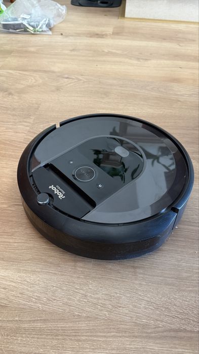 iRobot Roomba i7 + Clean Base | Base Auto-Esvaziamento + Filtros