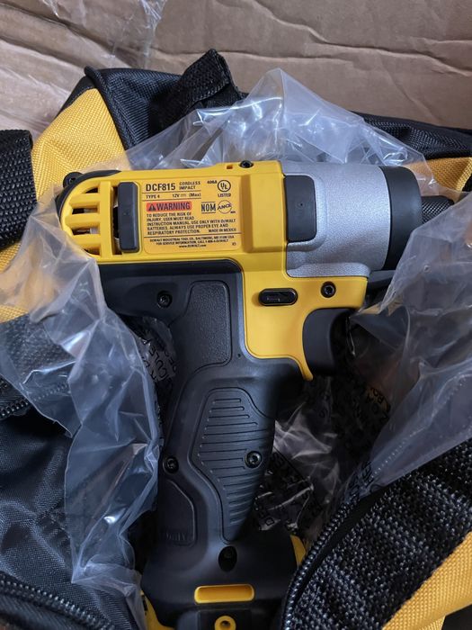 Набір шуруповертів Dewalt DCK211S2