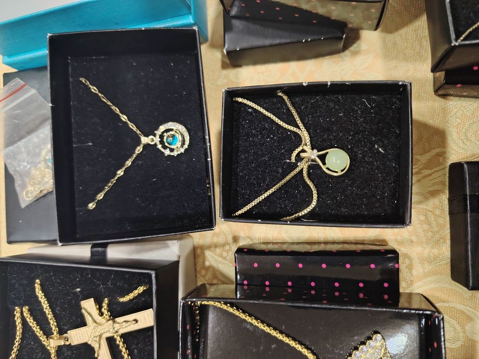 15€ a unidade Novo banho ouro 24k, entrego em Rio tinto ou envio CTT