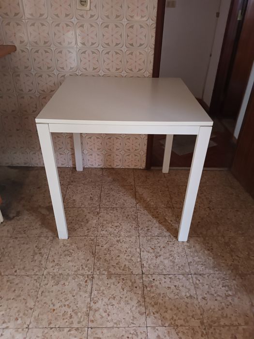 Mesa quadrada bra ca ikea