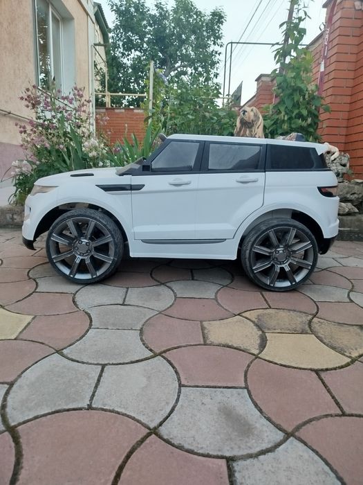 Продам детский электромобиль