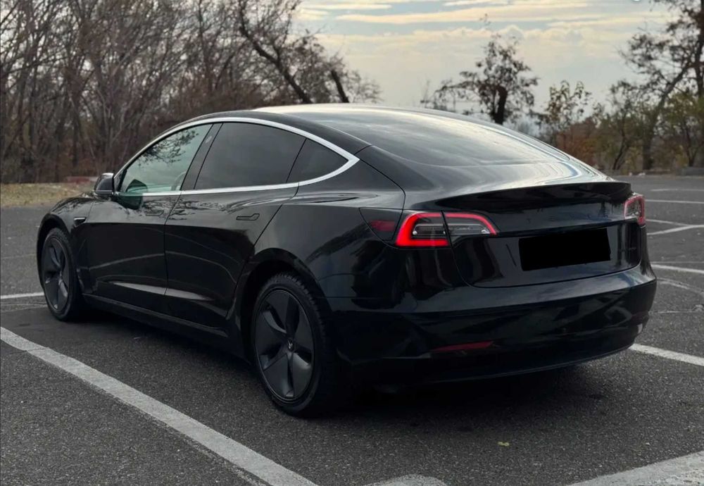 Tesla Model 3 Dual Motor Long Range 2019