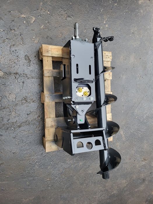 Wiertnica glebowa z silnikiem hydraulicznym 21KW