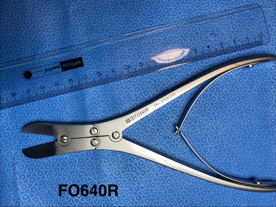 Кусачки, щипці кісткові Aesculap  FO640R